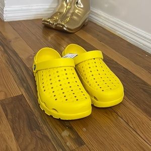 Cali Gear Skechers with Luxe Foam